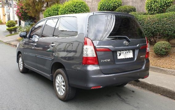 Selling 2nd Hand Toyota Innova 2014 in Quezon City-4