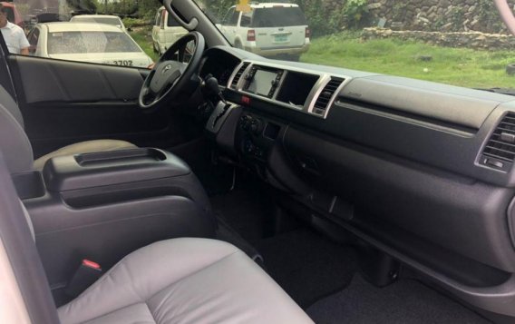 Selling 2nd Hand Toyota Hiace 2019 in Pasig-5