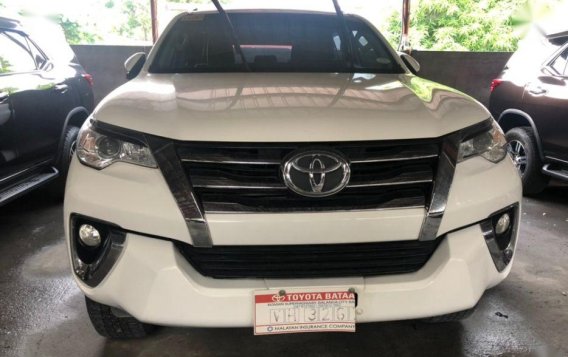 White Toyota Fortuner 2017 for sale in Quezon City