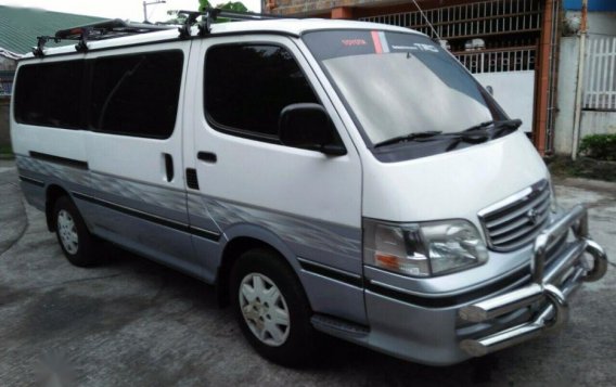 2nd Hand Toyota Hiace 2002 Manual Diesel for sale in Cabuyao