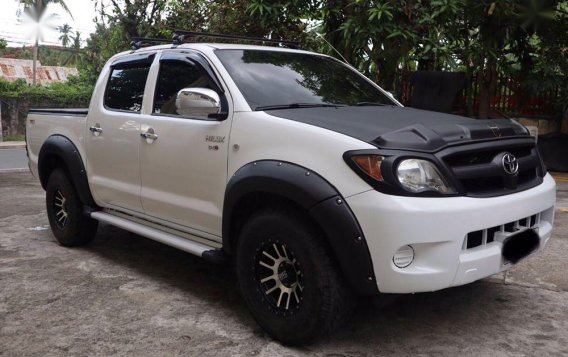 Selling 2nd Hand Toyota Hilux 2009 in Lipa