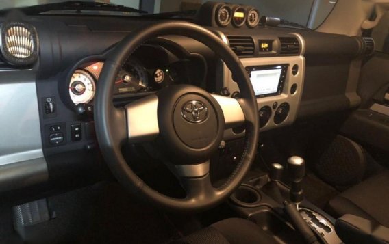 Toyota Fj Cruiser 2016 Automatic Diesel for sale in Makati-2