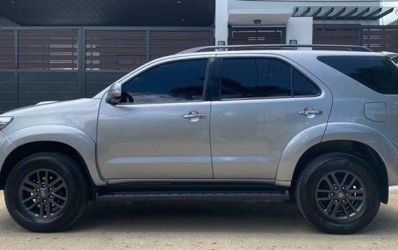 Sell 2nd Hand 2015 Toyota Fortuner Automatic Diesel at 69000 km in Quezon City-3