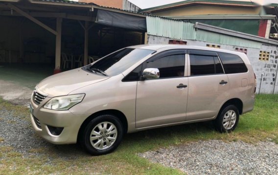 Selling Toyota Innova 2012 Automatic Gasoline in Kawit-1