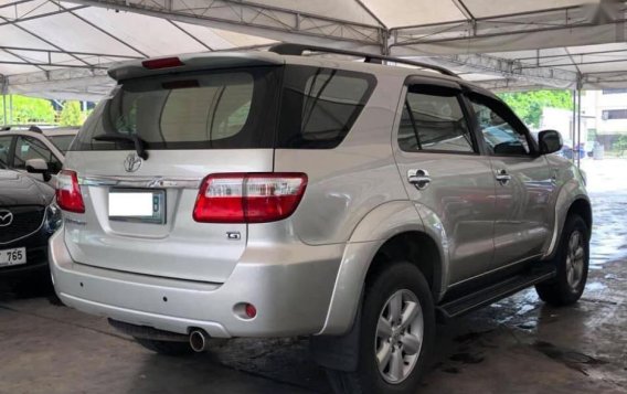 Selling Toyota Fortuner 2010 Automatic Gasoline in Makati-6