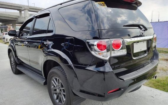 Sell Black 2015 Toyota Fortuner at 81000 km in Makati-3