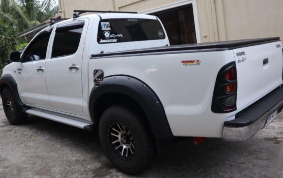 Selling 2nd Hand Toyota Hilux 2009 in Lipa-2