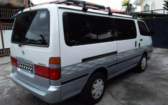 2nd Hand Toyota Hiace 2002 Manual Diesel for sale in Cabuyao-6