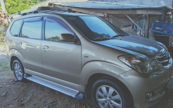 Selling 2nd Hand Toyota Avanza 2011 in San Miguel-5