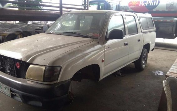 Toyota Hilux 2003 Manual Diesel for sale in Meycauayan