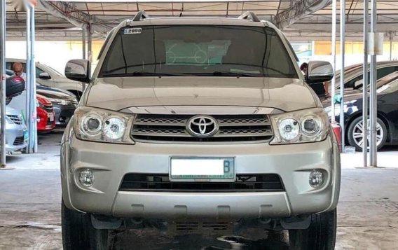 Selling Toyota Fortuner 2010 Automatic Gasoline in Makati-8