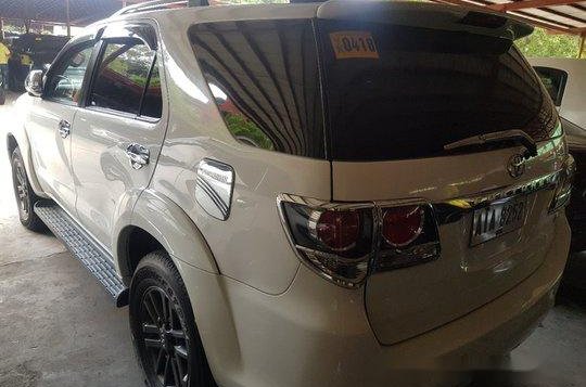 Selling White Toyota Fortuner 2015 in Pasig-5