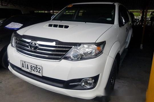 Selling White Toyota Fortuner 2015 in Pasig-2