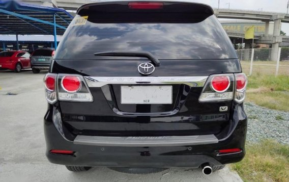 Sell Black 2015 Toyota Fortuner at 81000 km in Makati-4