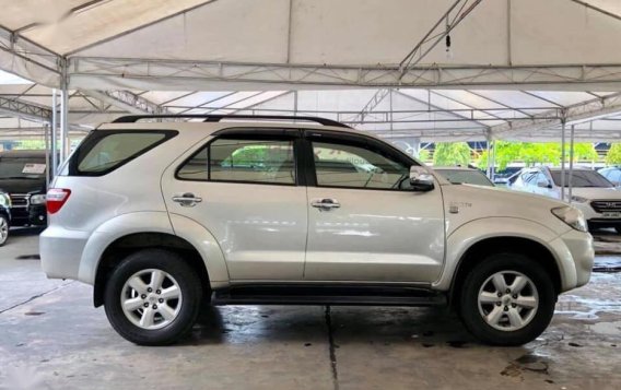 Selling Toyota Fortuner 2010 Automatic Gasoline in Makati-4