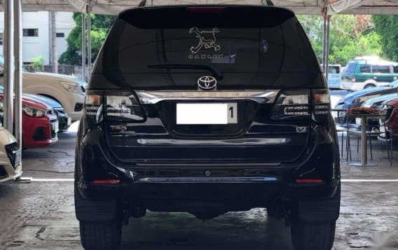 Selling Toyota Fortuner 2015 Automatic Diesel in Makati-3