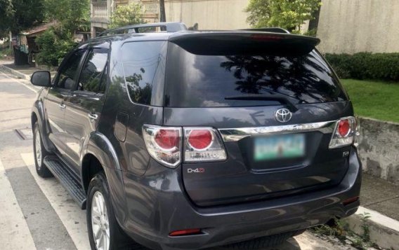 2nd Hand Toyota Fortuner 2012 at 49000 km for sale in Quezon City-3