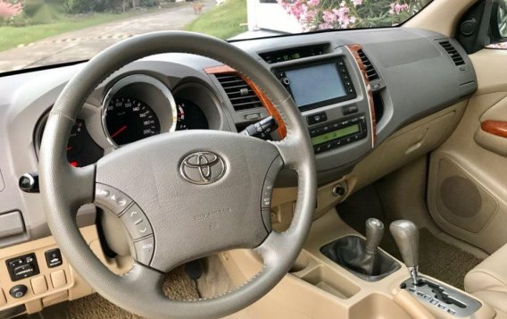 Sell 2nd Hand 2010 Toyota Fortuner at 60000 km in Paranaque-7