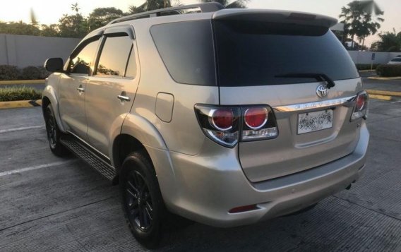 Selling 2nd Hand Toyota Fortuner 2015 Manual Diesel at 30153 km in Santiago-3