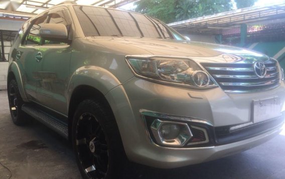 Selling Toyota Fortuner 2012 Automatic Diesel in Quezon City-3