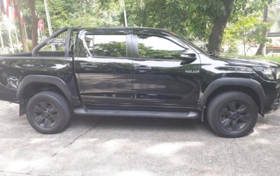 Sell 2nd Hand 2017 Toyota Hilux at 35000 km in Quezon City-1