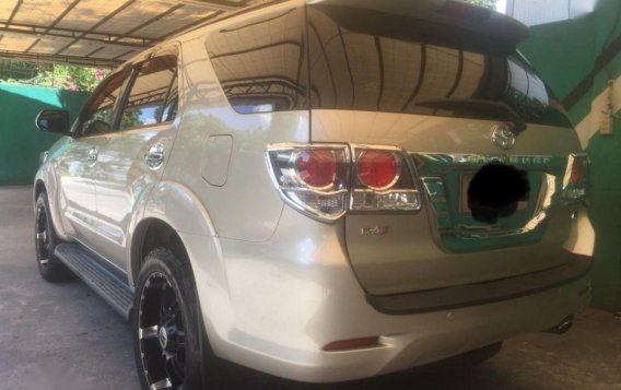 Selling Toyota Fortuner 2012 Automatic Diesel in Quezon City-5