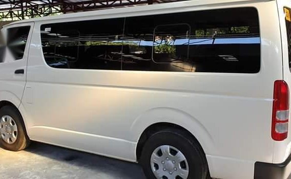 Selling 2nd Hand Toyota Hiace 2019 in Marikina-2