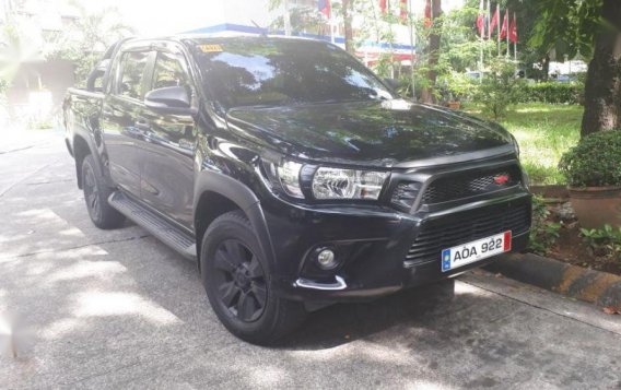 Sell 2nd Hand 2017 Toyota Hilux at 35000 km in Quezon City-4