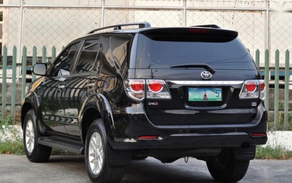 Toyota Fortuner 2012 Automatic Diesel for sale in Las Piñas-2