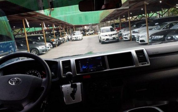 White Toyota Hiace 2015 for sale in Pasig-7