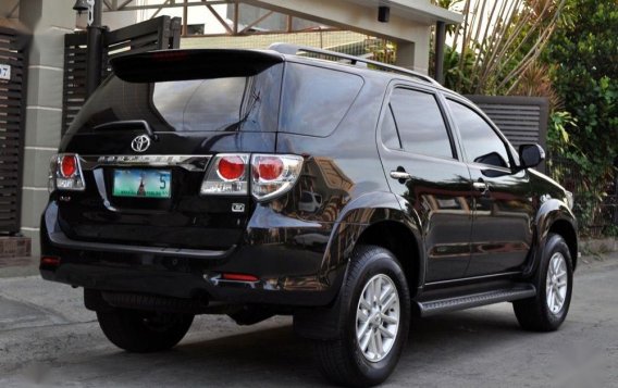 Toyota Fortuner 2012 Automatic Diesel for sale in Las Piñas-5