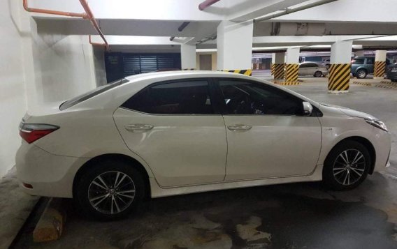 2nd Hand Toyota Altis 2018 at 10000 km for sale in Pasay-2