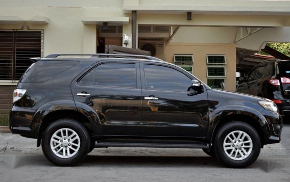Toyota Fortuner 2012 Automatic Diesel for sale in Las Piñas-4