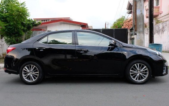 Selling Toyota Altis 2015 at 60000 km in Quezon City-6