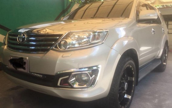 Selling Toyota Fortuner 2012 Automatic Diesel in Quezon City-2