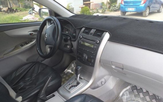 Selling 2nd Hand Toyota Altis 2009 in Balayan-6