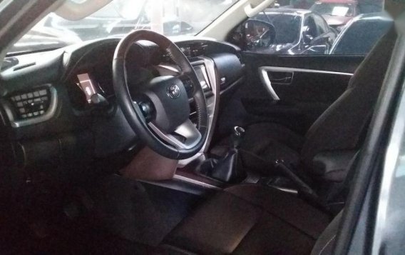 Gray Toyota Fortuner 2018 for sale in Quezon City-2