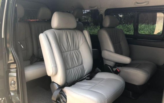 Toyota Hiace 2018 Automatic Diesel for sale in Quezon City-6