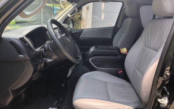 Toyota Hiace 2018 Automatic Diesel for sale in Quezon City-4