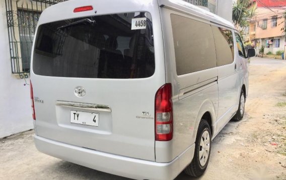 2nd Hand Toyota Hiace 2012 at 60000 km for sale in Quezon City-3