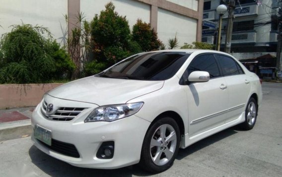 Pearl White Toyota Altis 2013 for sale in Quezon City