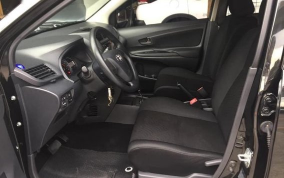 2nd Hand Toyota Avanza 2017 at 20000 km for sale in Quezon City-7