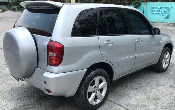 Selling 2nd Hand Toyota Rav4 2004 in Caloocan-3