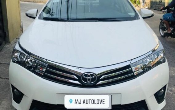 2nd Hand Toyota Corolla Altis 2015 at 40000 km for sale-1