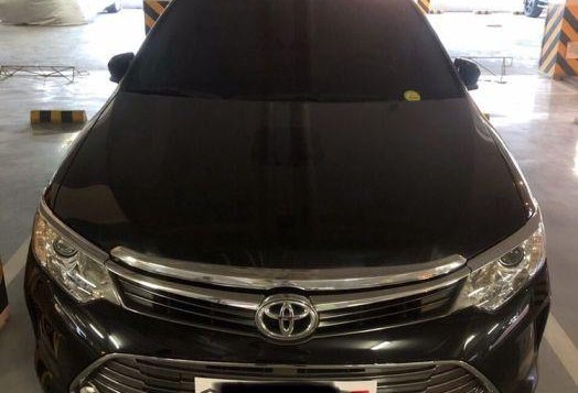 2nd Hand Toyota Camry 2016 at 20000 km for sale-3