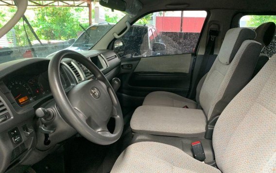 Selling Black Toyota Hiace 2018 Manual Diesel in Mandaluyong-2