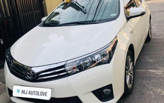 2nd Hand Toyota Corolla Altis 2015 at 40000 km for sale-3