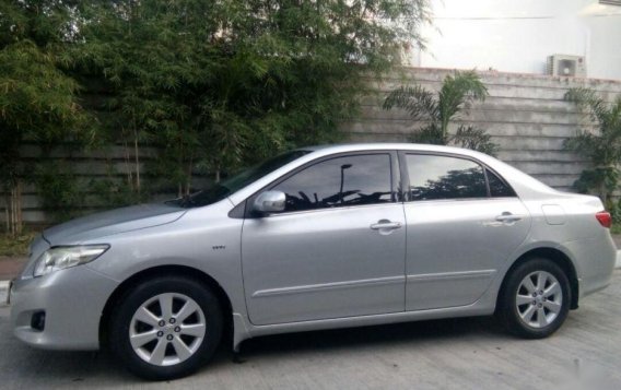 2nd Hand Toyota Altis 2010 Automatic Gasoline for sale in Quezon City-1