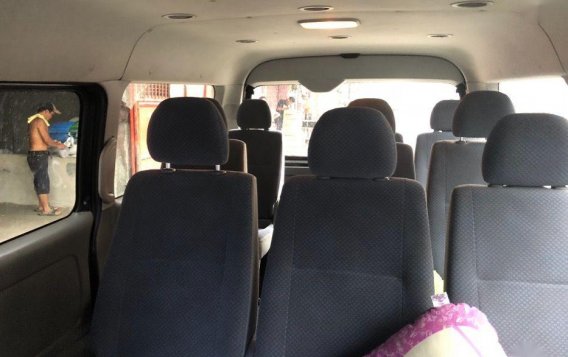 Selling 2nd Hand Toyota Hiace 2009 at 76000 km in Manila-9