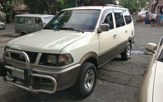 Selling 2nd Hand Toyota Revo 2001 in Quezon City-6